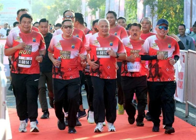 Pelari Amerika Puji Banua Bhayangkara Run 2025, 1000 Bhayangkari Cetak Rekor MURI