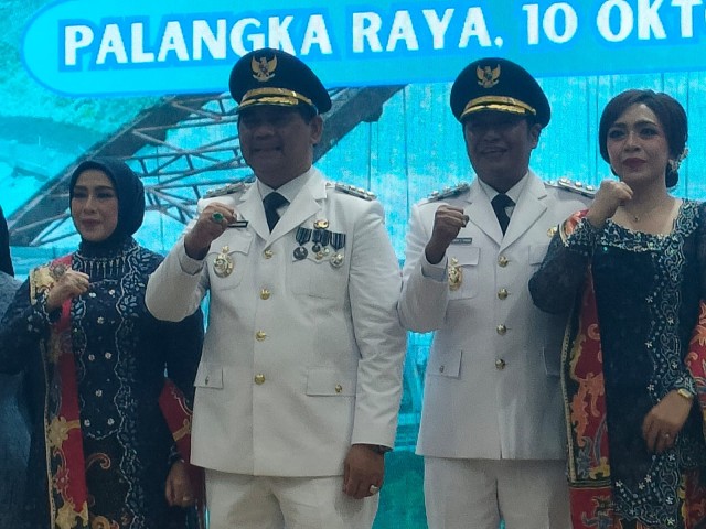Pelantikan Shalahuddin–Felix di Aula Jayang Tingang, Gubernur Agustiar Serukan Kepemimpinan yang Efisien dan Bersinergi