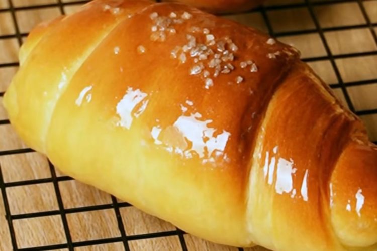 Resep Roti Gurih dengan Isian Mentega yang Viral dan Mudah Dibuat ...