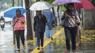 Prakiraan Cuaca Bandung Jumat 26 Desember: Pagi Cerah, Siang Hujan