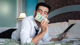 Sering Terkejut Rezeki! 6 Weton yang Hidupnya Tidak Tenang Karena Selalu Dikejar Kekayaan Menurut Primbon Jawa