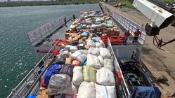 Melintasi ombak harapan, kapal Bakamla bawa 92 ton bantuan ke Aceh