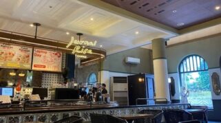 10 kafe dekat Stasiun Pasar Senen, nyaman untuk transit dan nongkrong