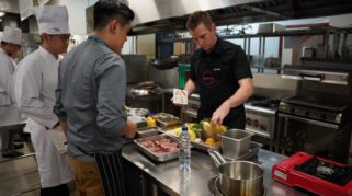 Hotel Management BINUS University Hadirkan Callum Hann, Australian MasterChef Personality