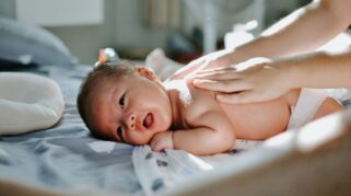 Kulit Sensitif pada Bayi: Penyebab, Ciri-ciri, dan Cara Perawatannya