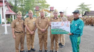 BUPATI BATOLA KUCURKAN HIBAH 3 MILIAR DAN BONUS ATLET BERPRESTASI