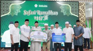 Bupati Serahkan 25 Juta untuk Kemakmuran Masjid di Cerbon dan Bakumpai