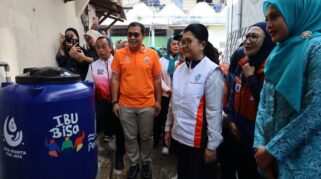 Setelah Wilayah Jakarta Barat, PAM JAYA dan TP PKK DKI Jakarta Bagi Toren Air Gratis kepada Masyarakat Jakarta Utara