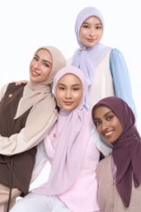 20 Tahun Menemani, napocut Masih Setia Jaga Kualitas Sebagai Pelopor Hijab Paris