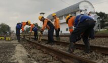 KAI Daop 2 Bandung Ganti 2.800 Meter Rel, Tingkatkan Keselamatan Perjalanan KA