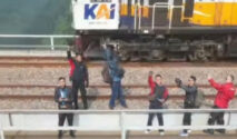 KAI Daop 2 Bandung Larang Masyarakat Masuki Area Terbatas Perekeretaapian Demi Keselamatan