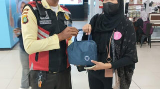 Mobilitas Tinggi Picu Kelalaian, Puluhan Barang Tertinggal Setiap Hari di LRT Jabodebek