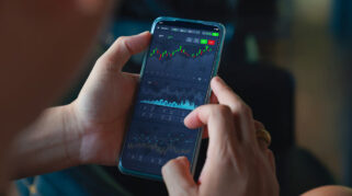 Apa Itu Social Trading? Cara Kerja dan Keuntungannya