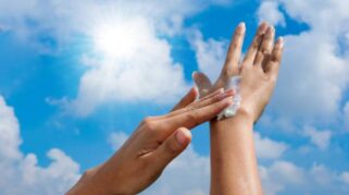Apakah Bayi Perlu Sunscreen? Ini Penjelasan untuk Orang Tua