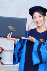 Dari Eksplorasi di Kampus ke Karier Profesional: Kisah Mahasiswa BINUS @Bandung di Dunia Desain