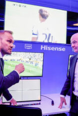 Hisense TV RGB-MiniLED Jadi Layar Resmi IBC Piala Dunia FIFA 2026™: Presiden FIFA Uji Langsung Sistem VAR