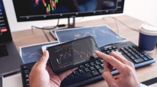 Monday Momentum: Mengatasi Kecemasan Pembukaan Pasar dan Memulai Pekan Trading dengan Disiplin