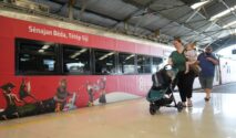 KAI Daop 2 Bandung, Percantik Stasiun dan KA dengan Ornamen Kemerdekaan