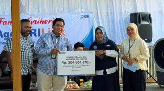 Dukung Pemulihan Aset Nasabah di Sentani, BRI Insurance Bayarkan Klaim Rp304,65 Juta