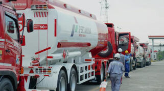 Dukung Pertamina Patra Niaga Optimalkan Penyaluran BBM di Makassar, Elnusa Petrofin Tambah Armada dan Personel Lintas Daerah