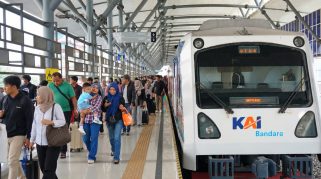 KA Srilelawangsa Tertemper Kendaraan di Perlintasan Resmi Terjaga Binjai, Perjalanan Kereta Tetap Aman