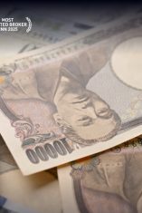 USDJPY Berpotensi Naik ke 157.503, Dupoin Futures Waspadai Tren Bearish