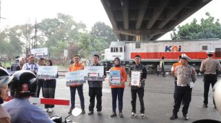 KAI Daop 2 Bandung Sampaikan Bahwa Keselamatan Perjalanan KA Butuh Peran Serta Masyarakat