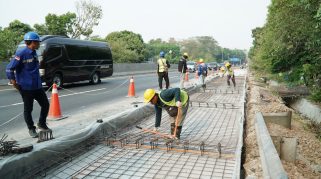 Optimalkan Kondisi Perkerasan Jalan, PT JMTM Lakukan Pekerjaan SFO dan Rekonstruksi di Tol Semarang